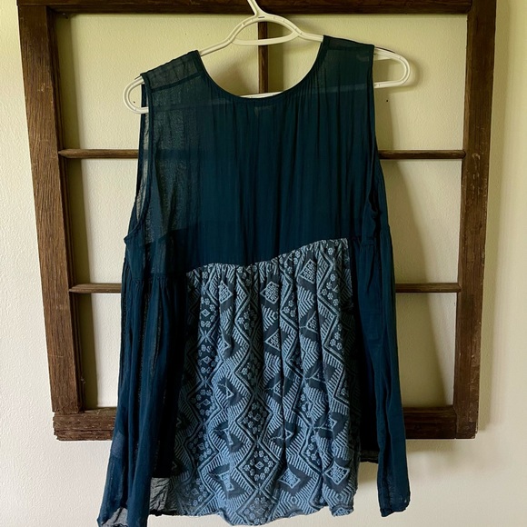 2/40 Cousin Earl Navy Top - Picture 5 of 5